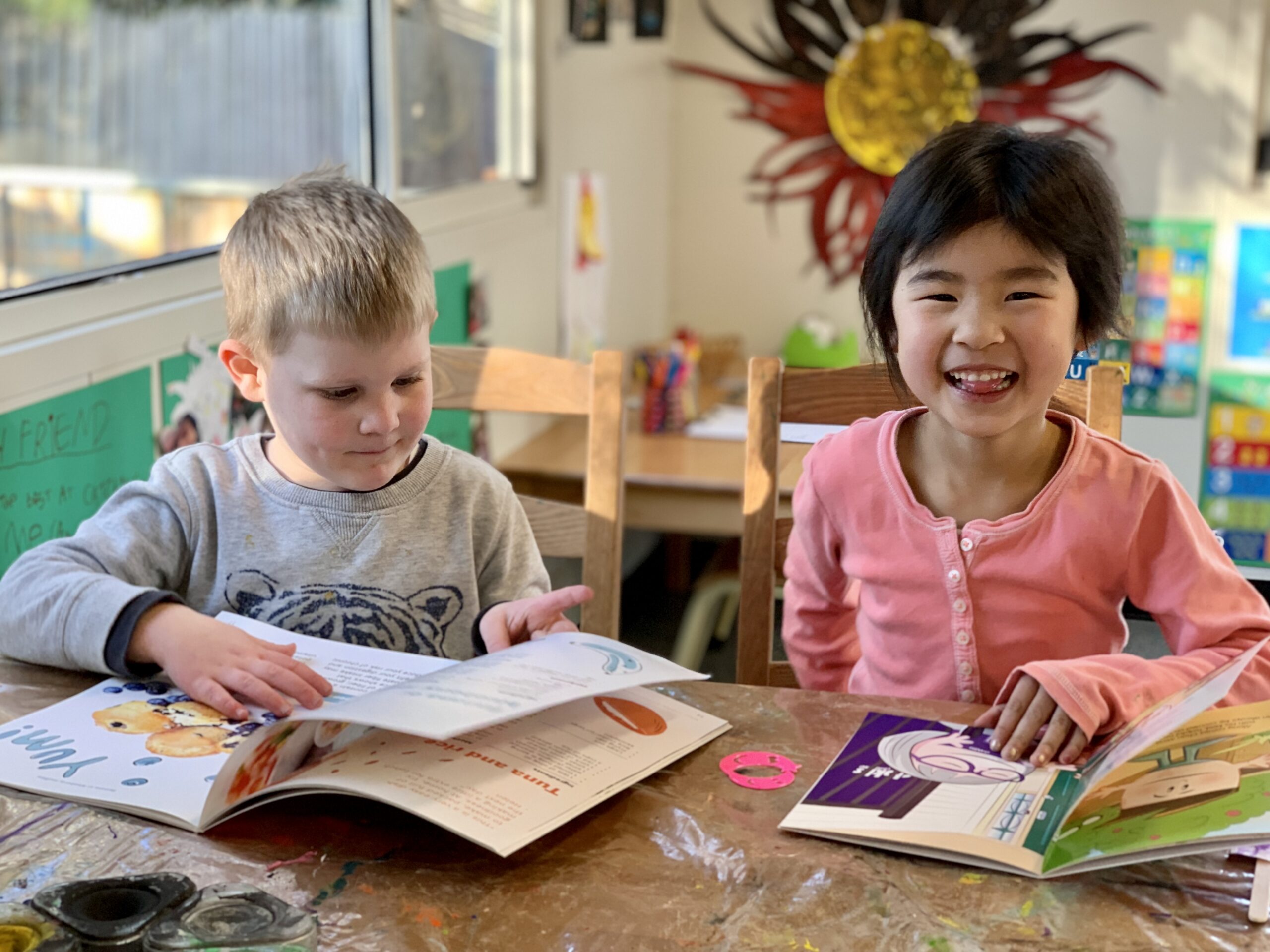 Children enjoying books at Choklits